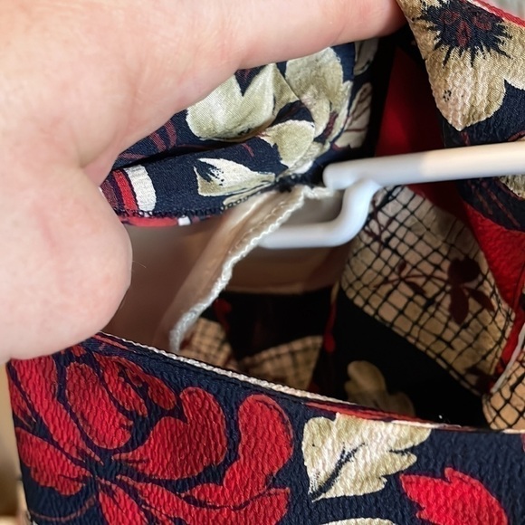 Allison Daley floral blouse size small blue red cream - Picture 6 of 6